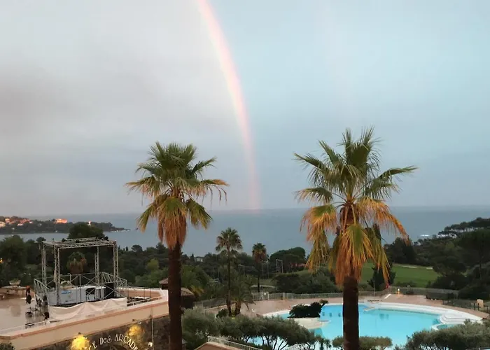 Cap Esterel, 2 Pieces, Jardin, Vue Et Piscine Lägenhet