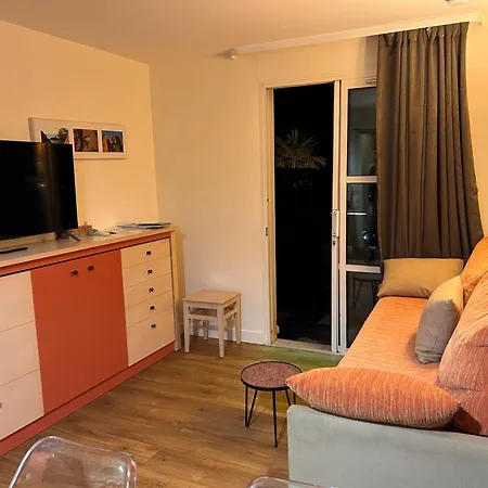 Cap Esterel, 2 Pieces, Jardin, Vue Et Piscine * Saint-Raphael (Var)